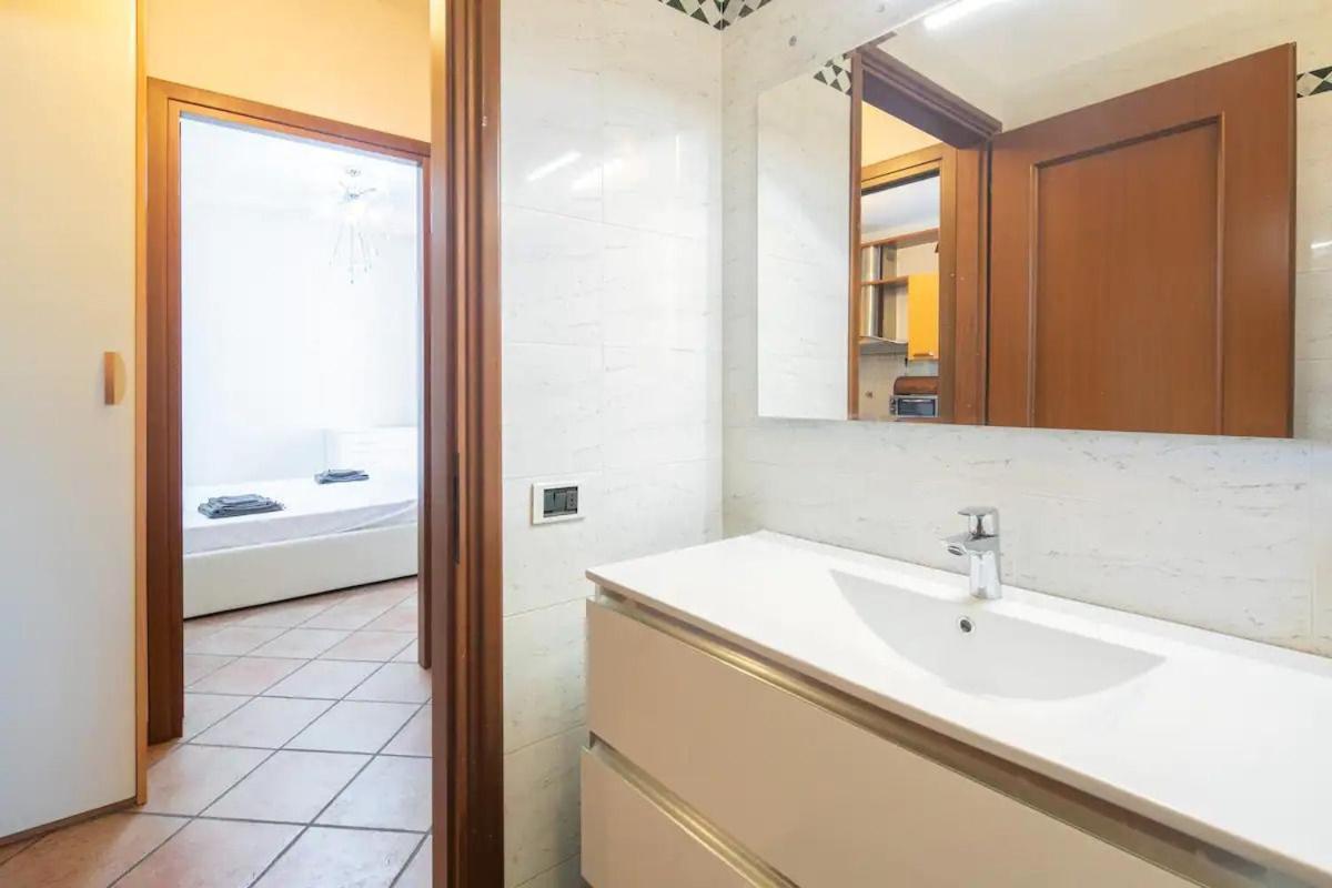 Suite Con 2 Balconi - 6 Guest Prato  Ngoại thất bức ảnh